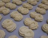Foto langkah ke 4 dari resep Semprit tepung larut resep Diah Oddie.