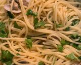 Foto del paso 4 de la receta: Espaguetis con almejas, cilantro y lima