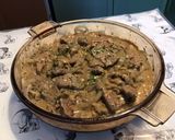 Une image de l'étape 10 de Bœuf aux oignons de roscoff sauce aux champignons.