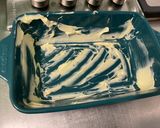 Une image de l'étape 3 de Tomates farcies aux sardines à l'huile, feta et herbes.