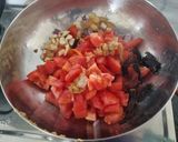 A picture of step 5 of Grilled paneer sizzler with Makhni sauce.