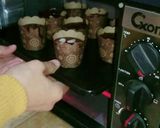 Foto langkah ke 4 dari resep Muffin Coklat Beng-Beng Drink.
