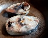 Hình bước làm 1 của món Canh măng chua cá ngừ