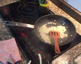 Hình bước làm 1 của món Cơm rang nước tương Maggi