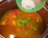 Foto langkah ke 3 dari resep Udang Kentang Kuah Kuning.