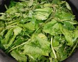 A picture of step 1 of Sarso Da Saag.