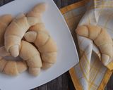 Kifli gluténmentesen recept fázis 3 fotója