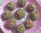 इंस्टेंट पारले जी बिस्कुट लड्डू(instant parle g biscuit ke laddu recipe in hindi) रेसिपी चरण 5 फोटो
