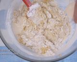 A picture of step 6 of Chocolate ChunkPistachio Muffins.