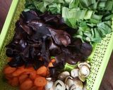 Foto langkah ke 1 dari resep Resep Simple Capcay Daging Ayam.