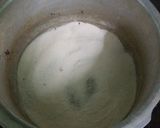 A picture of step 6 of Grapes baked cake.