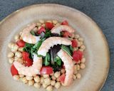 Foto del paso 7 de la receta: Ensalada de garbanzos y langostinos