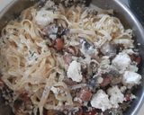 Φωτογραφία βήματος 2 της συνταγής Tagliatelle με λουκανικάκια και μανιτάρια