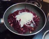 चविष्ट आणि पौष्टिक बीटरूट हलवा..(Beetroot Halwa Recipe In Marathi) रेसिपी स्टेप 5 फोटो 