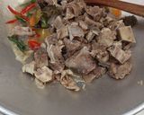 Foto langkah ke 3 dari resep Asem-asem Daging Belimbing Sayur.