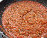 Foto del paso 5 de la receta: Macarrones con salsa de sardinas en salazón, aceitunas negras y alcaparras