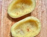 รูปขั้นตอนการทำที่ 3 ของ BREAKFAST WITH BAKED POTATO AND EGGS | ไข่อบมันฝรั่ง