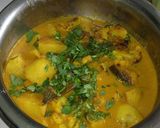 A picture of step 13 of Cauliflower potato curry.
