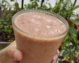 Foto del paso 2 de la receta: Smoothie de uva, banana y pelón :)