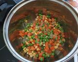 Tavaszias csirkemáj pörkölt bulgurral recept fázis 2 fotója