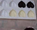 A picture of step 6 of Chocolate cake popsicles.