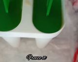 A picture of step 3 of Popsicles.