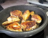 Foto del paso 4 de la receta: Pollo Rustido con Ciruelas y Orejones