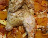 صورة لخطوة 5 من وصفة صينية بطاطا مع الدجاج والخضار🍗🍅🍋