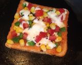 A picture of step 5 of Bread Pizza.