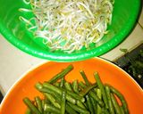 Foto langkah ke 1 dari resep Tumis Toge Kacang Panjang.