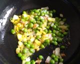 A picture of step 4 of Veg maggi.