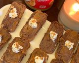 A picture of step 3 of Lotus biscoff Munchies💞.
