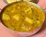 A picture of step 9 of Aloo Methi gravy !!.