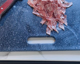 Foto del paso 2 de la receta: Calabacín relleno de salami
