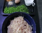 A picture of step 1 of Homemade Chicken burger with vegetables.