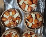 Foto del paso 3 de la receta: Portobellos rellenos de caprese