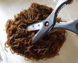 A picture of step 3 of Mozuku Tempura: A Recipe from an Okinawan Mentor.