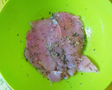Foto del paso 1 de la receta: Filetes de pechuga de pollo en salsa de champiñones y macis