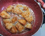 A picture of step 2 of Chilli Chicken.