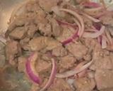 A picture of step 8 of Beef liver with grilled onions.