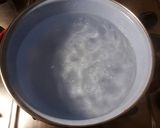 Foto del paso 4 de la receta: Peras confitadas en almibiar de fresas y canela