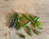 A picture of step 1 of 🍝 Carbonara with asparagus.