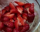 รูปขั้นตอนการทำที่ 1 ของ ไอศกรีมสตอเบอรี่โยเกิร์ตโฮมเมด