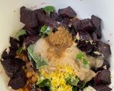 A picture of step 3 of Beetroot and mint hummus.