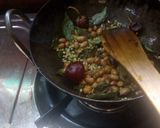 A picture of step 1 of நிலக்கடலை காரசட்னி.