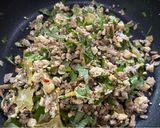 Hình bước làm 2 của món Nấm đậu xào khế xanh