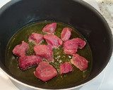 Foto del paso 2 de la receta: Ternera con pimientos al vino blanco