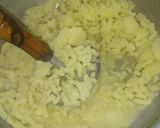 Foto del paso 2 de la receta: Bastoncitos de salchicha con puré Jamón & Queso