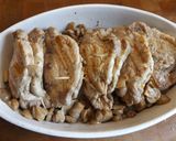 Foto del paso 3 de la receta: Libritos de carne de cerdo rellenos con salsa de champiñones al vino