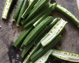 A picture of step 1 of Steam Okra.